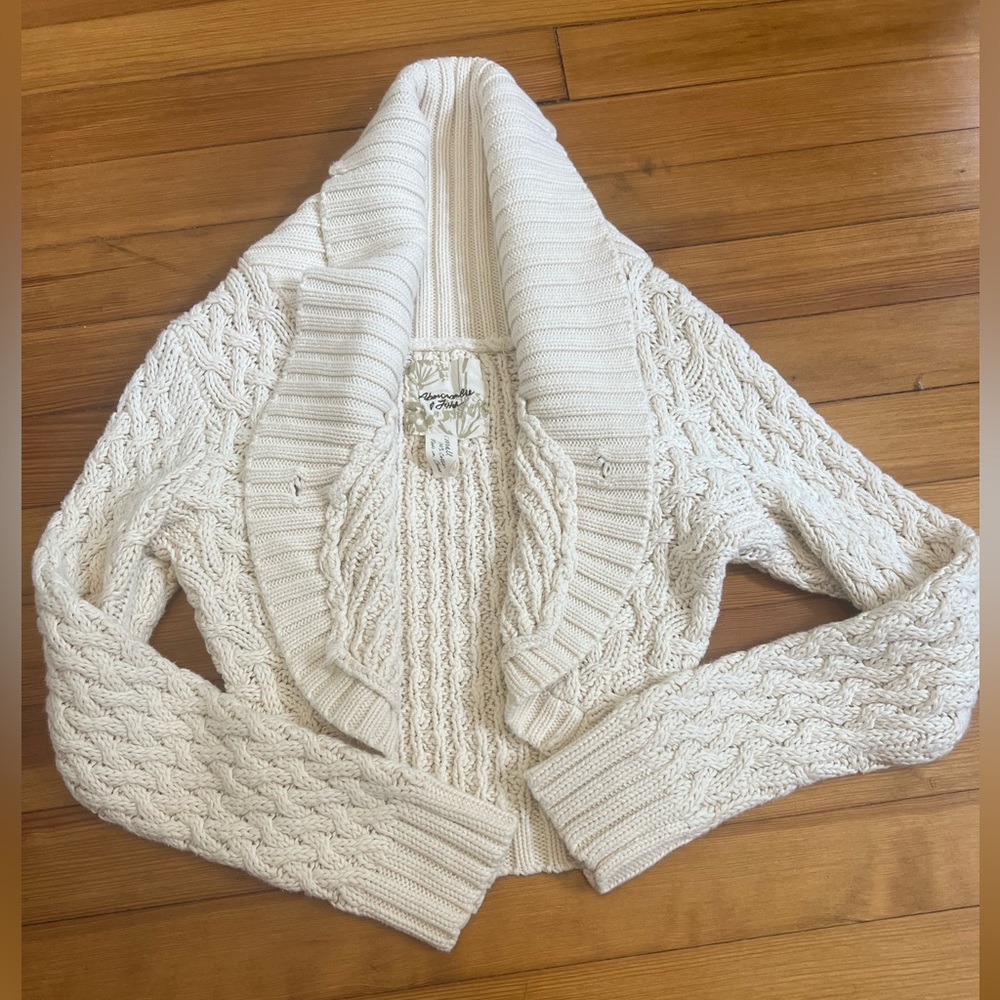 Abercrombie and Fitch 100% Cotton Shrug Knit Sweater Size S